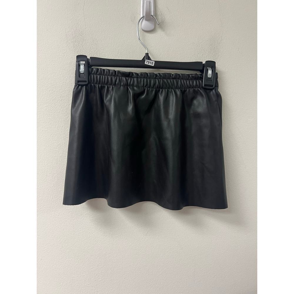 Isaac Mizrahi Girls Black Faux Leather Skirt Size 5/6